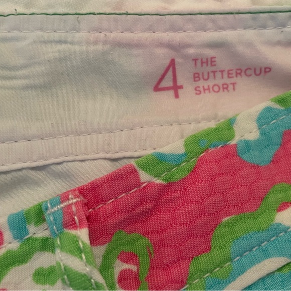 Lilly Pulitzer buttercup scalloped shorts. - Picture 3 of 3